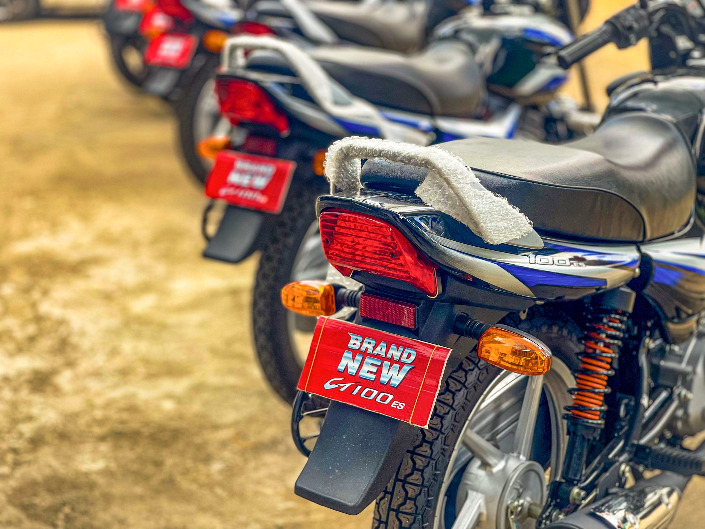 Bajaj CT 100 ES